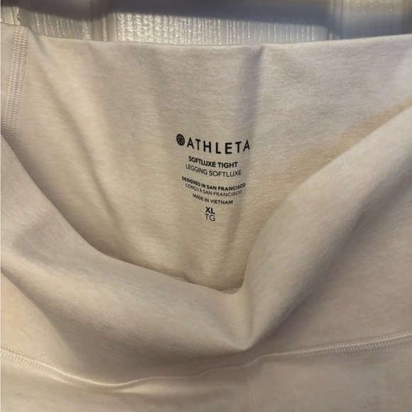 Athleta Softluxe Tight. XL- light yellow - Picture 3 of 3